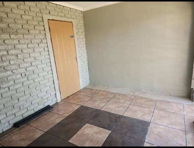 9 BEDROOM HOUSE FOR SALE IN BEDWORTH PARK